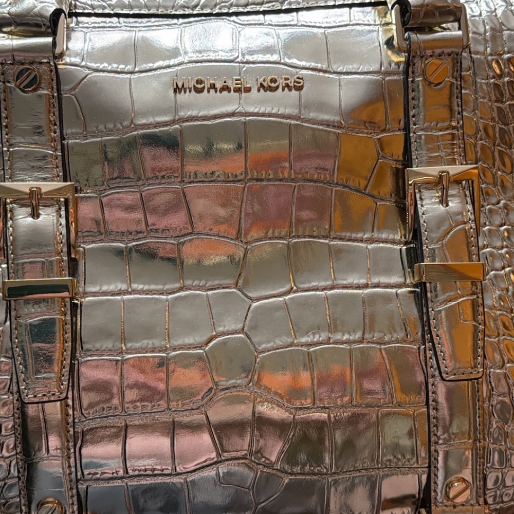 Michael Kors Bedford  Extra-Large Metallic Crocodile Embossed Leather Weekender - Picture 2 of 3